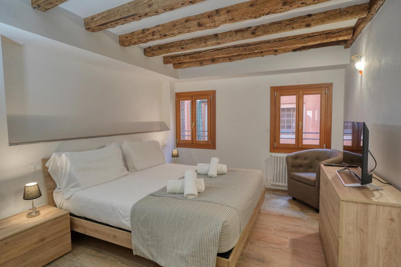 Ecco Suites Apartments Veneza Exterior foto