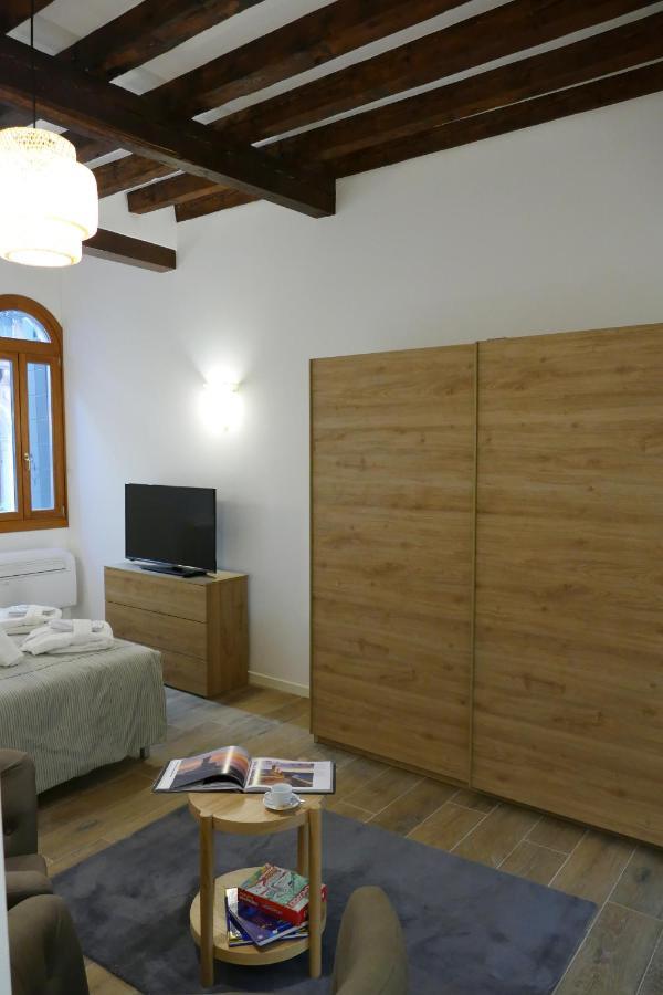 Ecco Suites Apartments Veneza Exterior foto